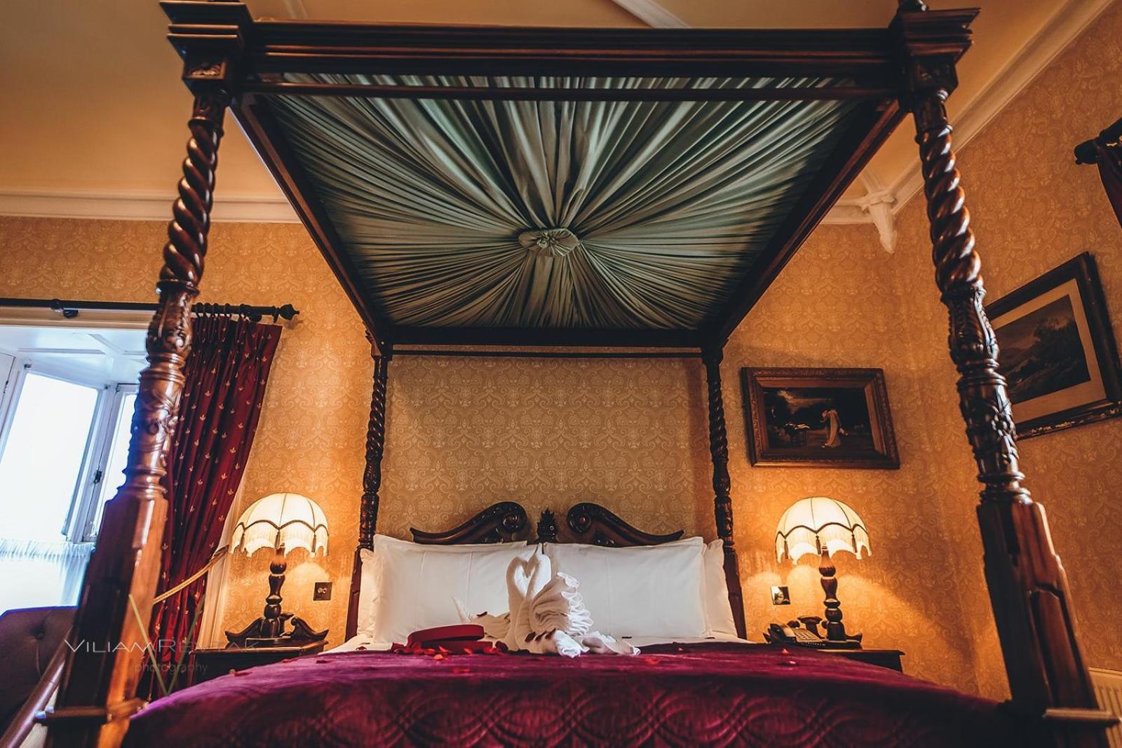 Abbey Hotel 4*